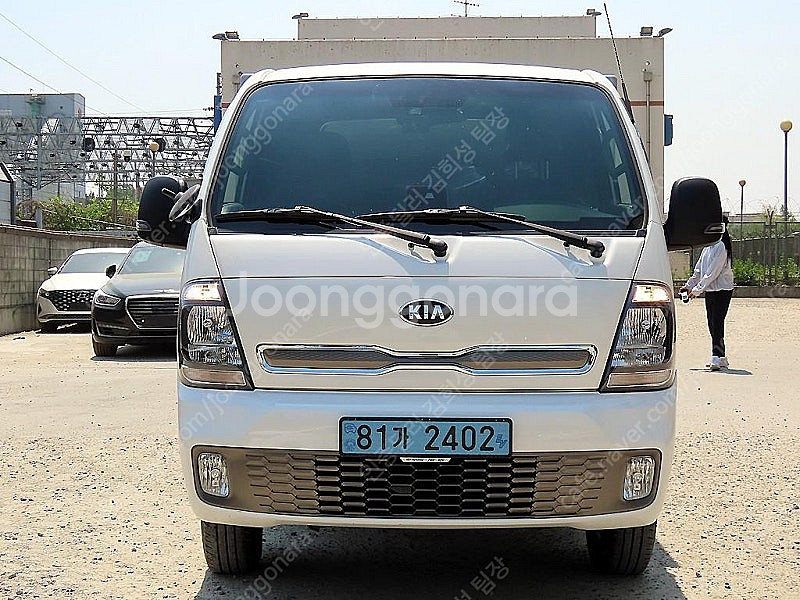 중고 봉고3 EV 1톤 킹캡 내장탑차 흰색 2020년식...--3