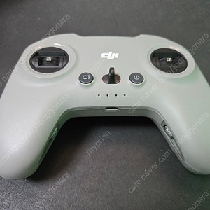 DJI 컨트롤러3 S급 팝니다.