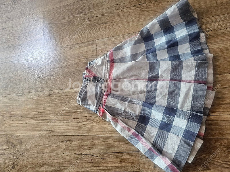 버버리 여아 플리츠스커트 8Y 128cm(단추로 허리조...--4