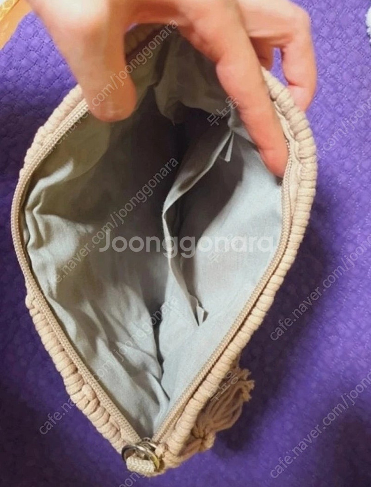 해외에서 사온 유니크한 클러치--1