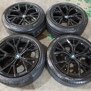 [판매] BMW G30 5시리즈 845M 블랙 19인치 정품 휠타이어