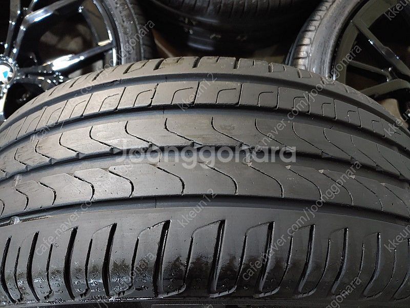 [판매] BMW G30 5시리즈 845M 블랙 19인치...--5