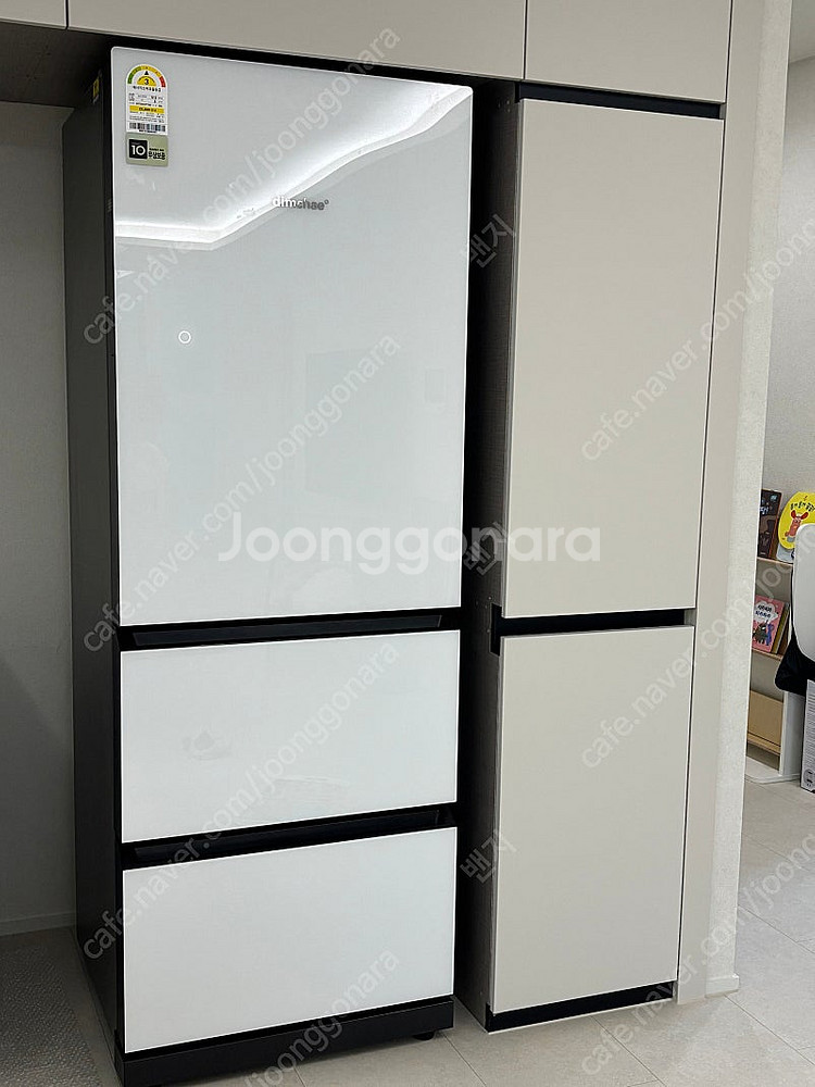 딤채 김치 냉장고 3도어--1