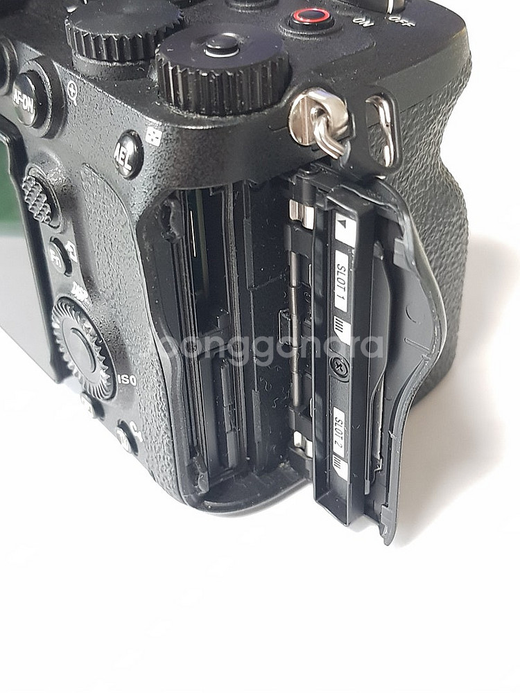 sony a7m4 바디 중고 판매합니다.--3