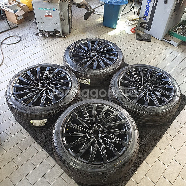 싼타페MX5 21인치 블랙잉크 휠타이어 판매--0