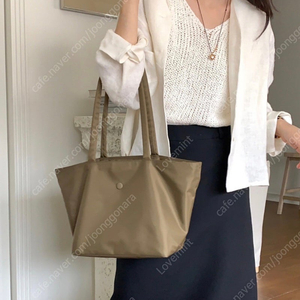 봉긋 소프트숄더 프라다백