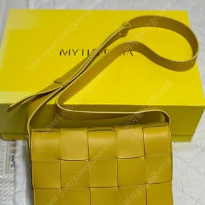 보테가베네타 카세트백 (나혼산 태연 카세트백)