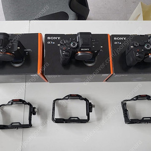 소니(SONY) A7S3 3대 판매합니다.(스몰리그 케이지 스탠다드 키트 및 풀구성품 보유)