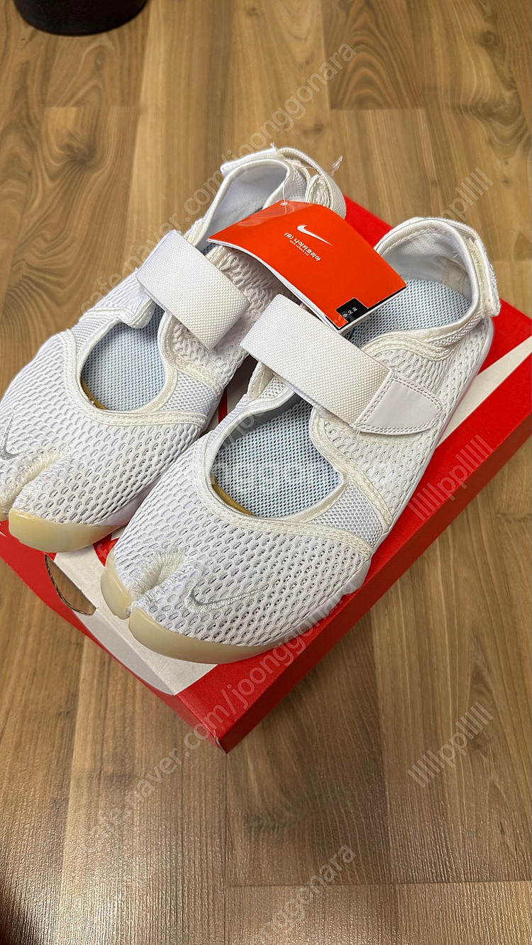 나이키 에어리프트 화이트 240 새상품 848386-100--0