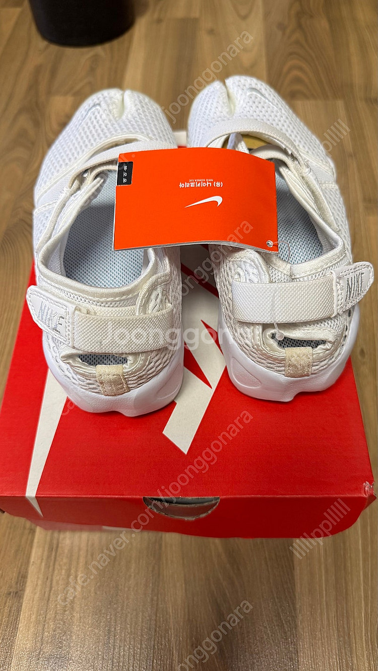 나이키 에어리프트 화이트 240 새상품 848386-100--1