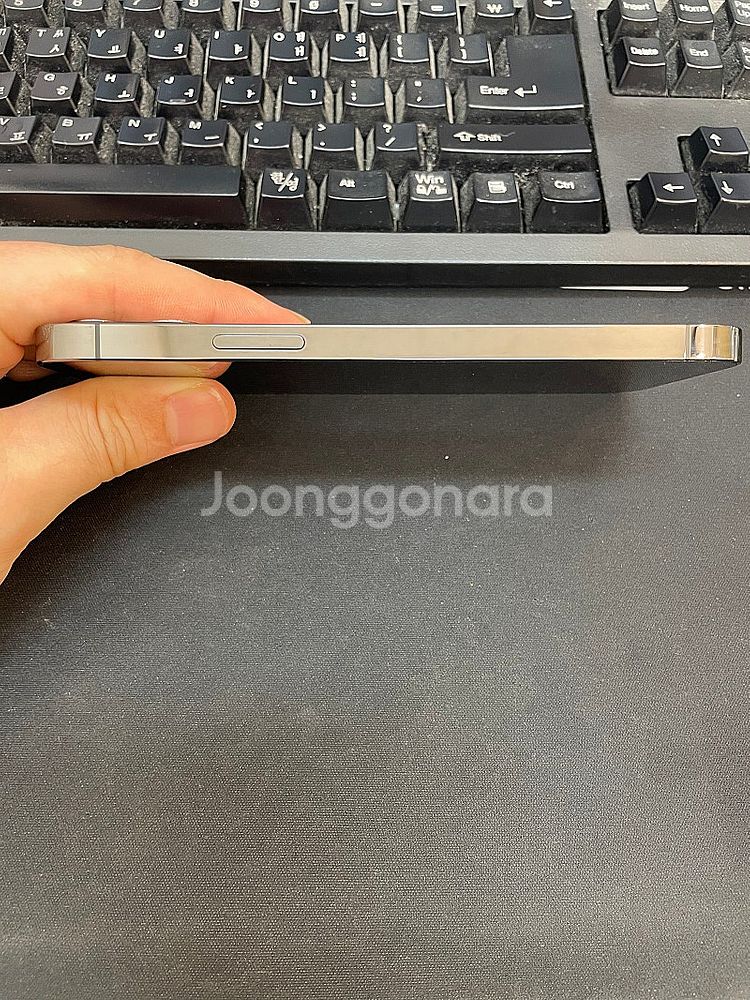 아이폰12프로 블랙 256GB 가성비좋은 중고24만팝니...--4