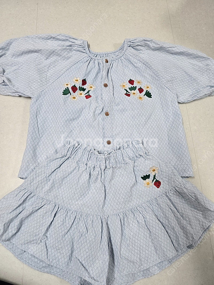 리미떼두두 딸기 셋업(블라우스+치마바지) XL(120)--1