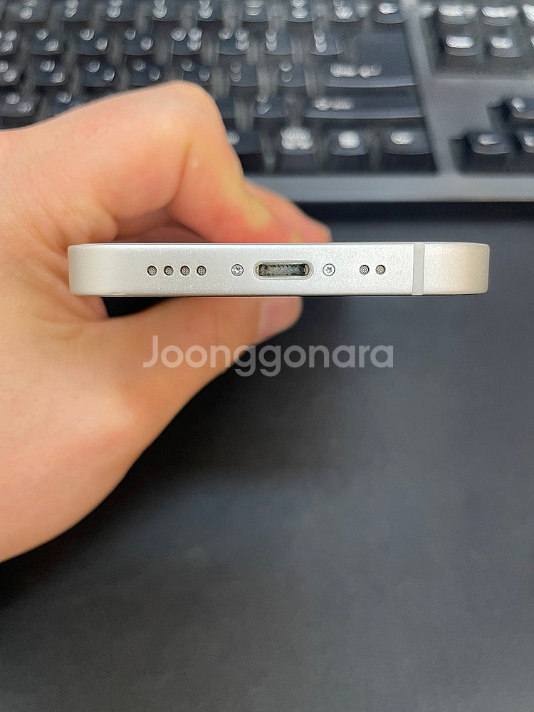 아이폰12미니 화이트 128GB 상태좋은 중고20만팝니...--5