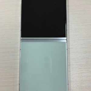 갤럭시 Z플립5 민트색상 256용량 외관상태 깔끔한 단말기 37만 판매합니다