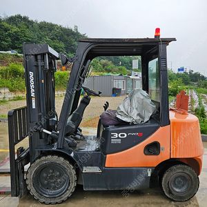 두산 3톤 지게차(경유)