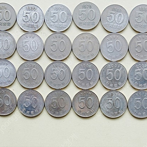 한국은행 50원 동전 최초발행 72년 부터 2016년 까지 42종 사용제 완세트 입니다.
