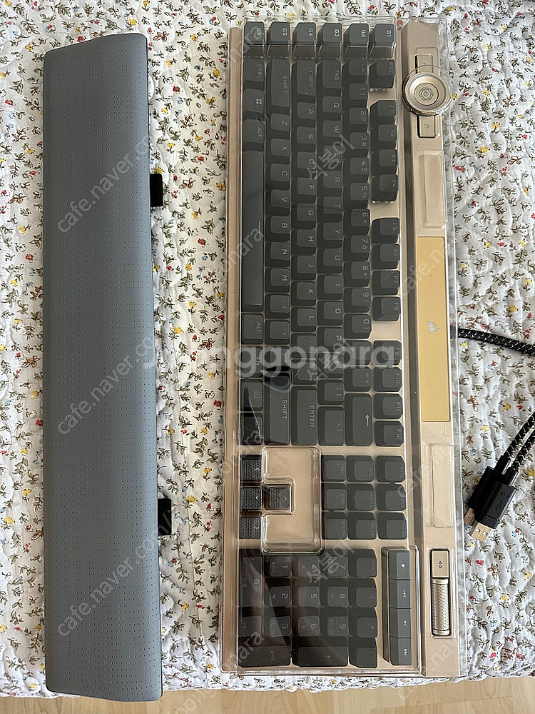 커세어 k100 rgb opx 키보드 팝니다--1