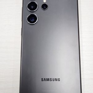 갤럭시 S24울트라 블랙색상 512용량 상태좋은 무잔상 단말기 80만 판매합니다