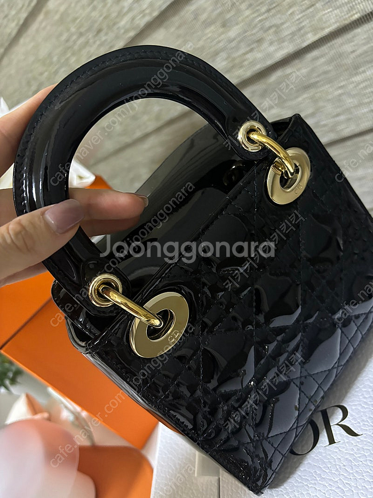 레이디디올 미니 디올 페이던트 블랙(가격내림)--2