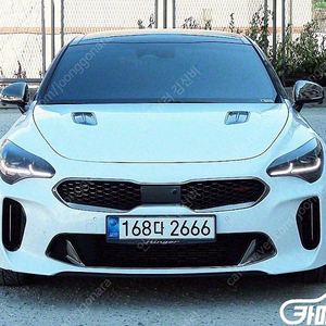 수원중고차 스팅어 마이스터 2WD 3.3 GT 아크로 에디션 2022 년식 흰색 상태 좋은 중고자동차