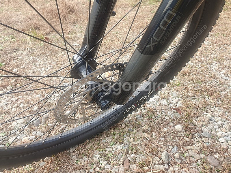 트렉 파워플라이4 E-MTB 자전거입니다--0