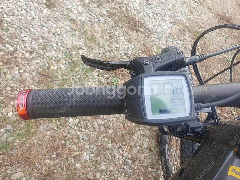 트렉 파워플라이4 E-MTB 자전거입니다--1