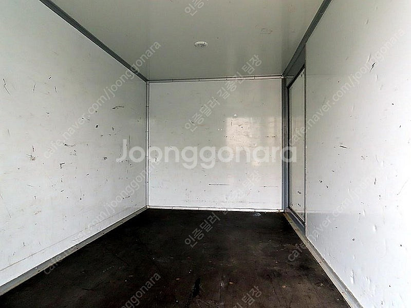 중고 봉고3 1톤 내장탑차 흰색 2019년식 50,65...--6