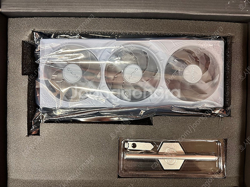 미개봉 신품 갤럭시 RTX 5080 WHITE OC D...--1