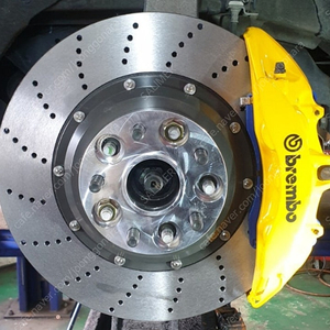 지프 그랜드 체로키 WK2 블랙팩 작업 후 남은 순정부품 + 브렘보 brembo 노란색 브레이크 캘리퍼 커버 신품 미사용(타이어 사이즈 265/50R20 265 50 20 2655