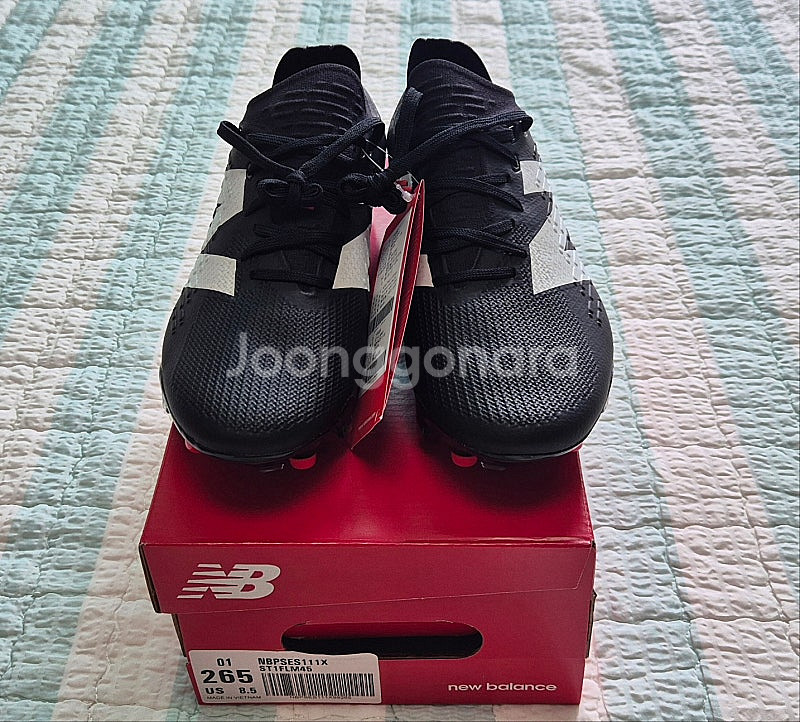 [뉴발란스] 테케라 V4+ 최상급 축구화 (새 상품 / 265 / 9만원)--3