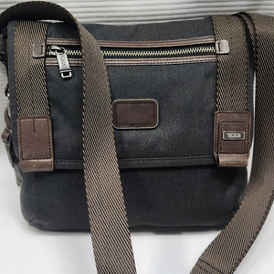 TUMI 투미 알파브라보 크로스 바디백