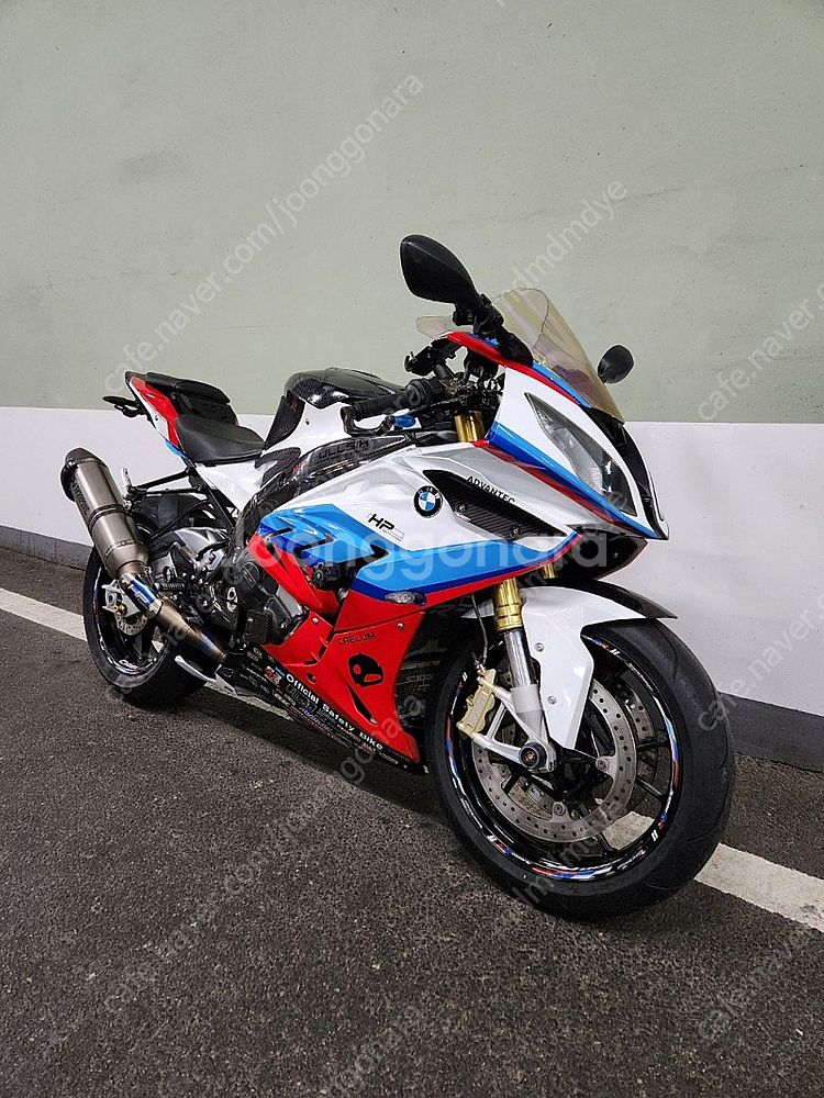 16년식 BMW S1000RR 상태A급 판매합니다.--0