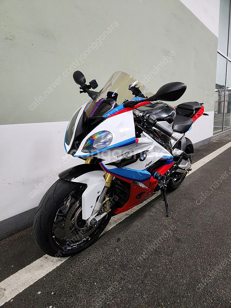 16년식 BMW S1000RR 상태A급 판매합니다.--4