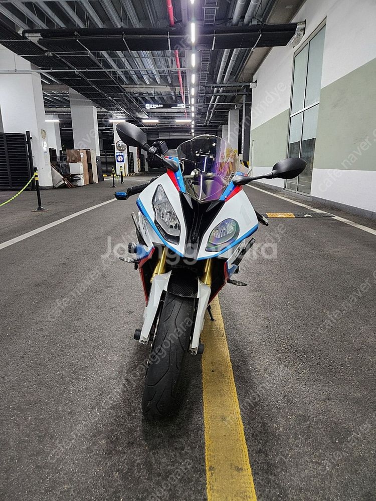 16년식 BMW S1000RR 상태A급 판매합니다.--8