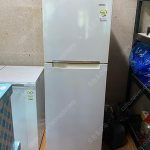 삼성 2도어 냉장고 322L RT32FARADWW 판매합니다.