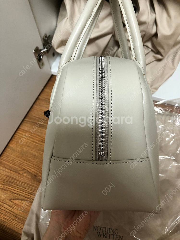 낫띵리튼 골프백 미니 오이스터 화이트 판매합니다--8