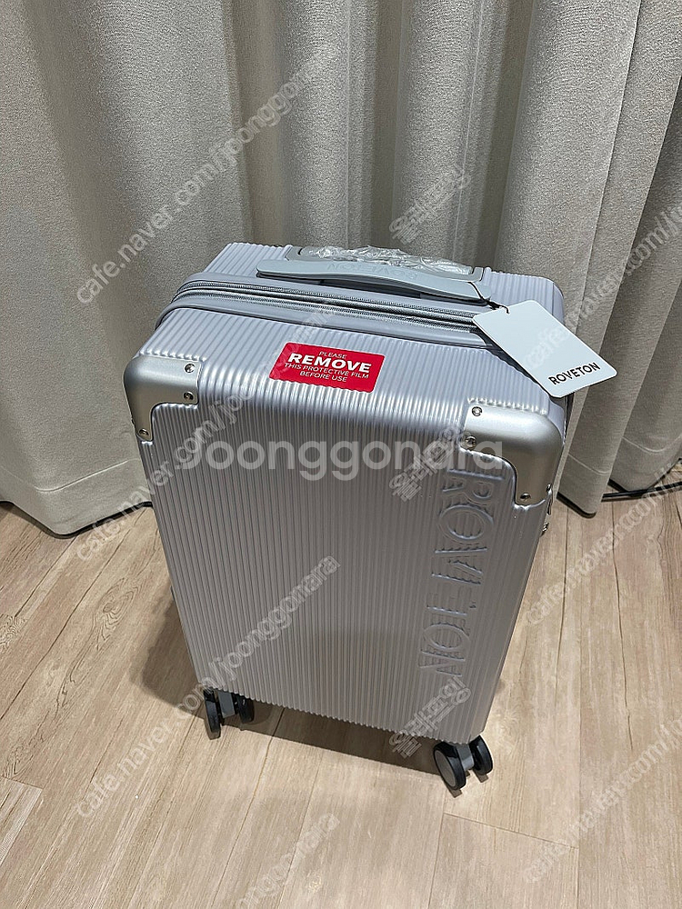 (새상품) 로브톤 20인치 확장형 기내용 캐리어 판매합...--1