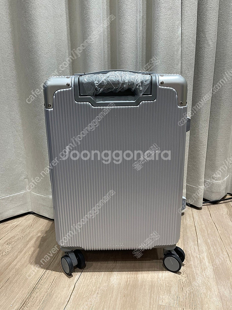 (새상품) 로브톤 20인치 확장형 기내용 캐리어 판매합...--3