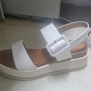 천연소가죽 샌들 235 새상품