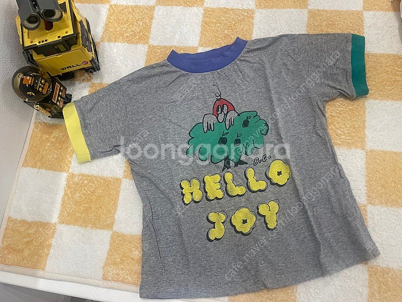 보보쇼즈 반팔티 판매합니다--0