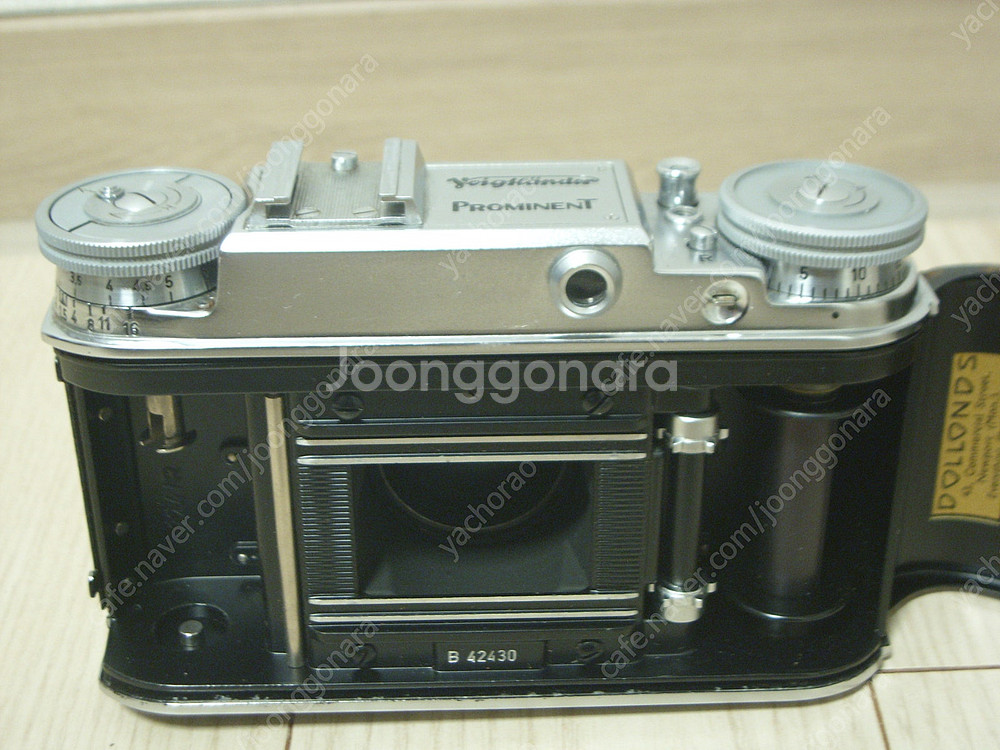 VOIGTLANDER PROMINENT + ULTRON...--7