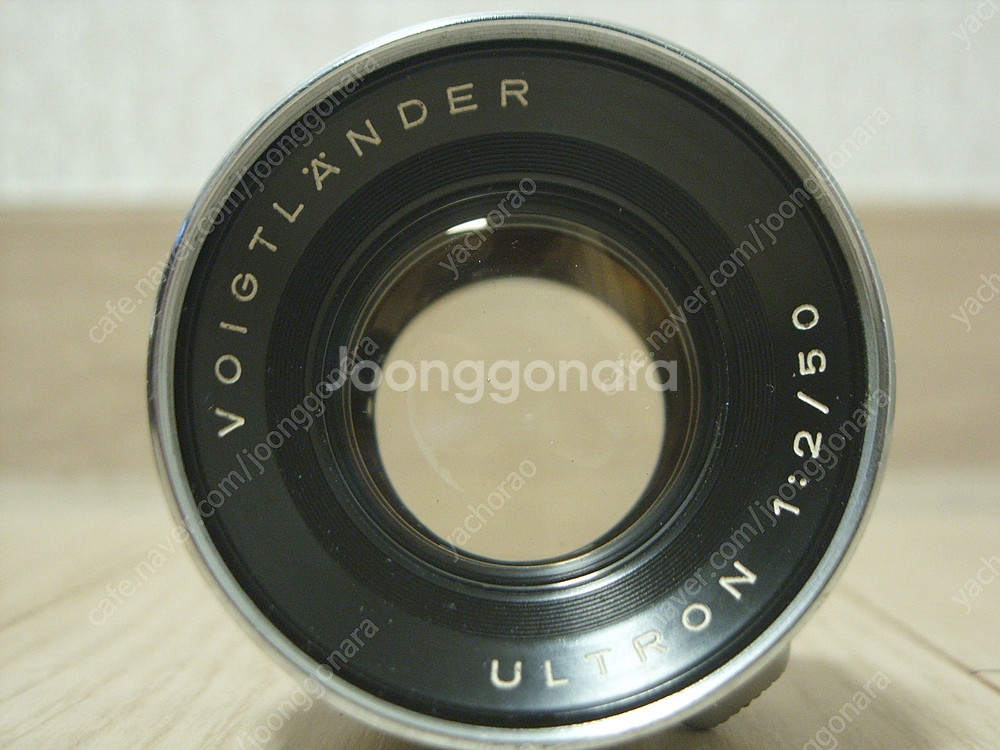 VOIGTLANDER PROMINENT + ULTRON...--8