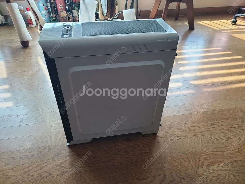 컴퓨터 본체와 모니터 I7 6700K 1070 16GB--1