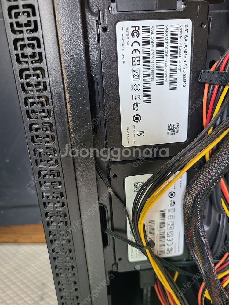 컴퓨터 본체와 모니터 I7 6700K 1070 16GB--5