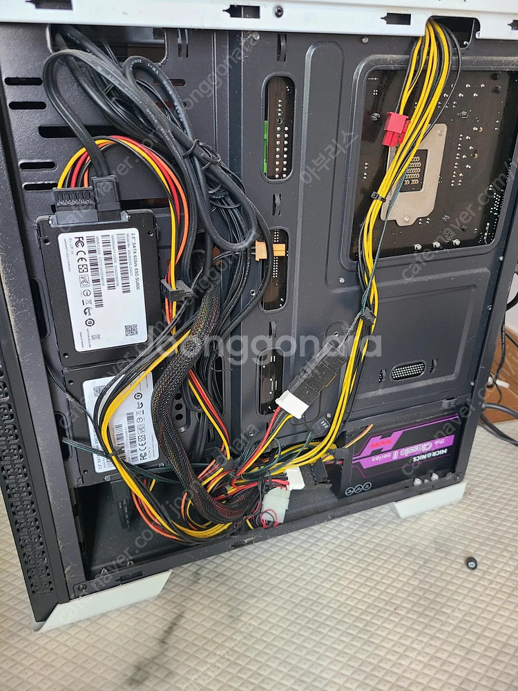 컴퓨터 본체와 모니터 I7 6700K 1070 16GB--6