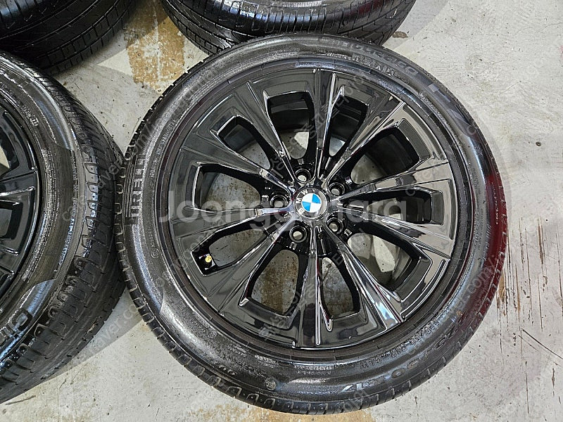 BMW G20 3시리즈 17인치 순정 휠타이어 판매합니...--1