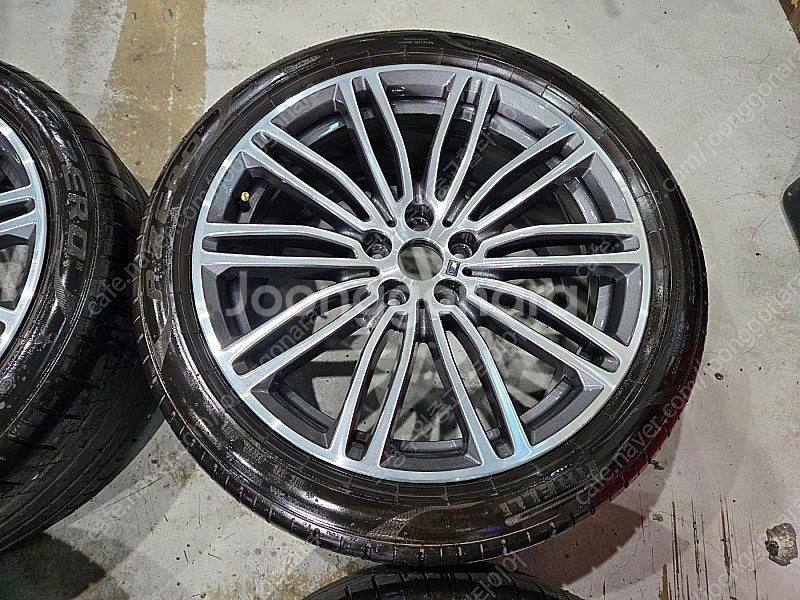 BMW G30 5시리즈 664m 19인치 순정 휠타이어...--2