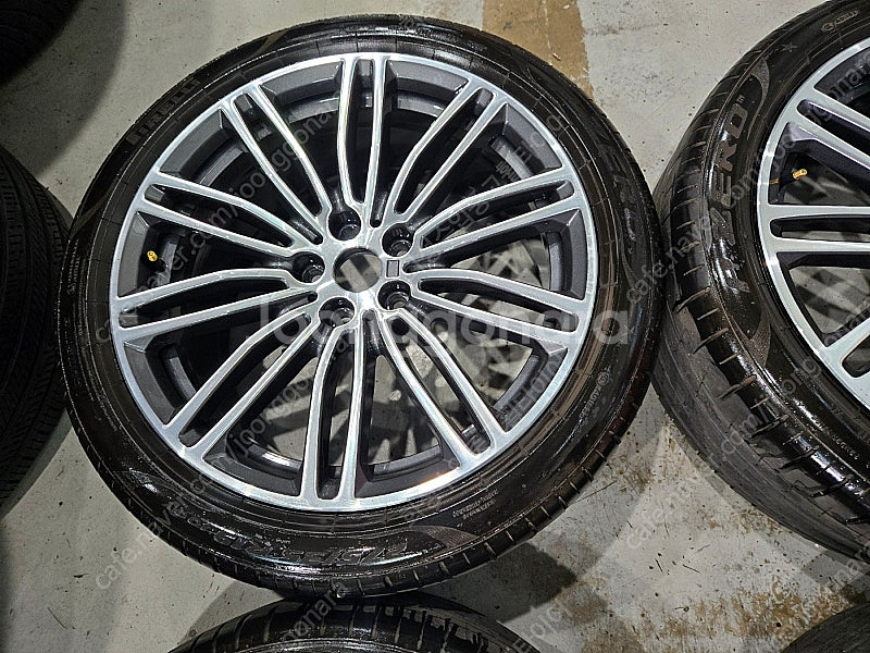 BMW G30 5시리즈 664m 19인치 순정 휠타이어...--3
