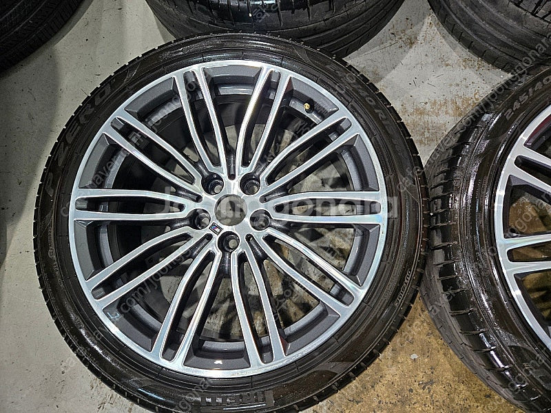 BMW G30 5시리즈 664m 19인치 순정 휠타이어...--4