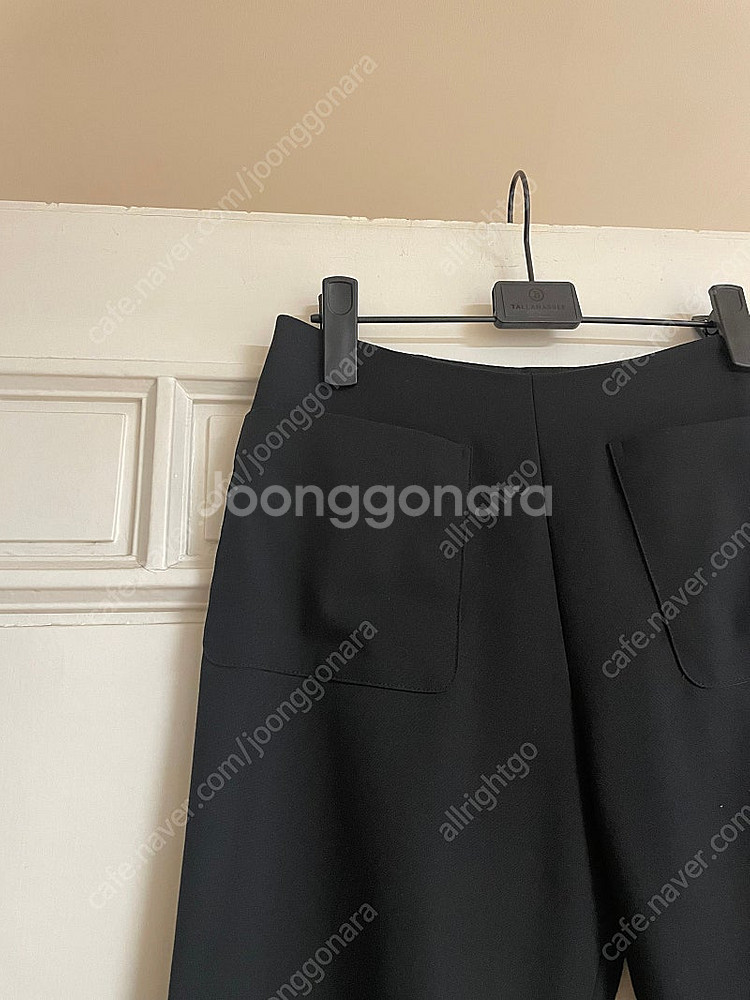 몽또또 하프 카프리 팬츠 블랙--3